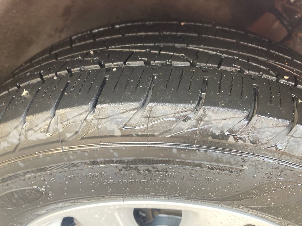 Used 2019 Chrysler Pacifica Touring-L FWD image 32