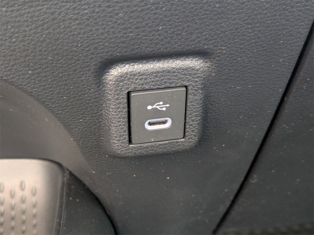 Used 2025 Toyota Corolla LE image 20