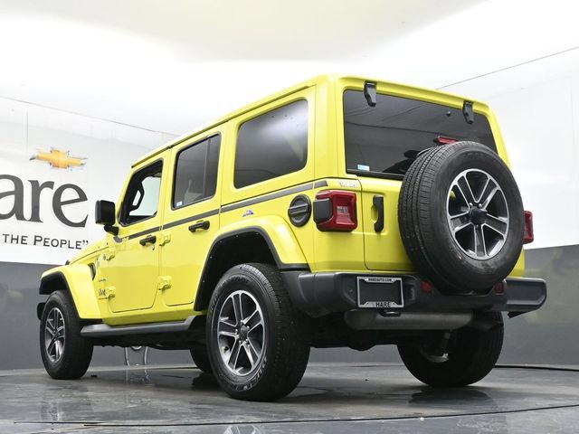 Used 2023 Jeep Wrangler Unlimited Sahara w/ LED Lighting Group AWD/4WD image 5