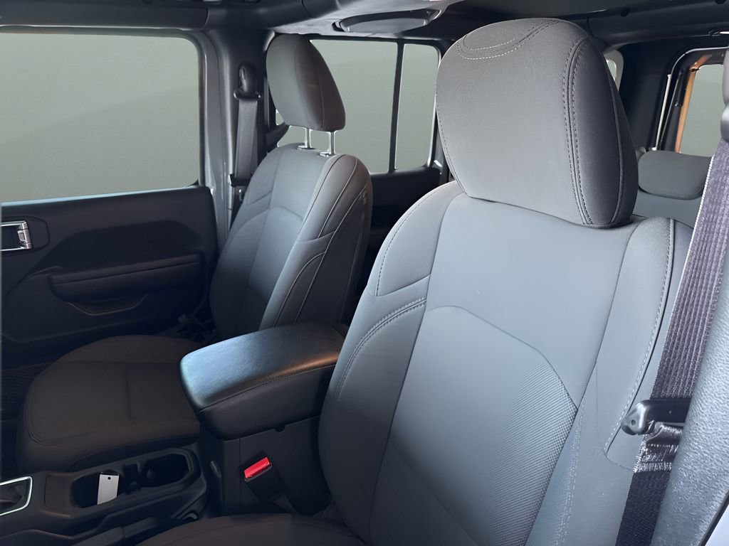 Used 2023 Jeep Wrangler Altitude image 20