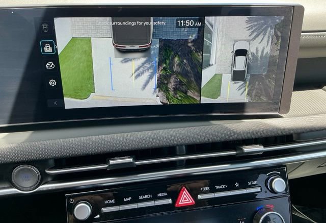 Used 2025 Hyundai Santa Cruz Limited AWD/4WD image 34