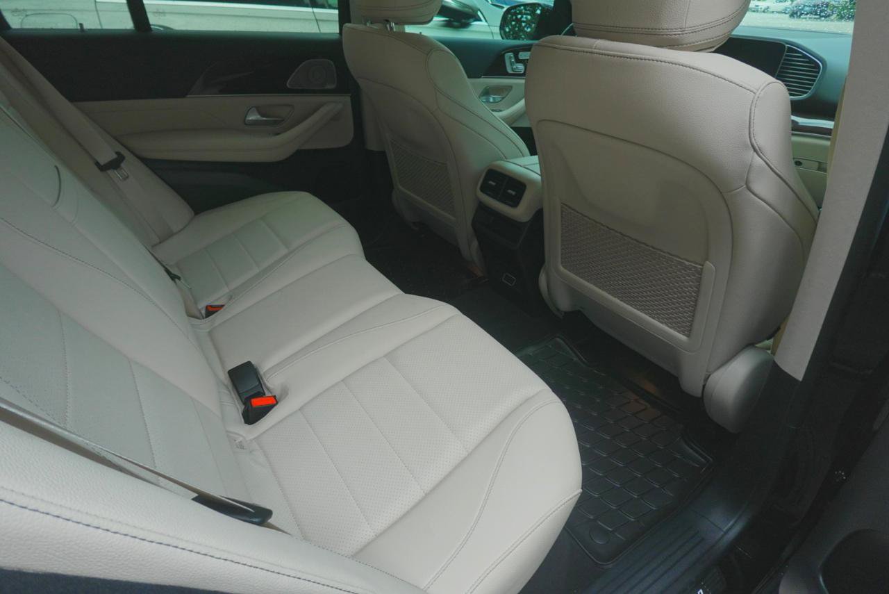 Used 2025 Mercedes-Benz GLE 450e 4MATIC image 11