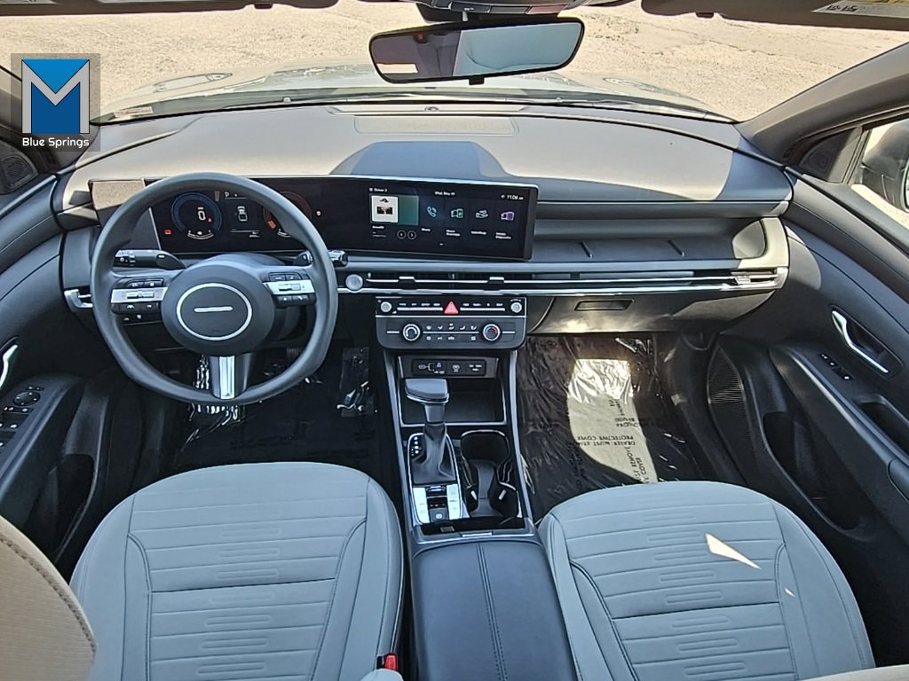 Used 2025 Hyundai Santa Cruz SE image 27