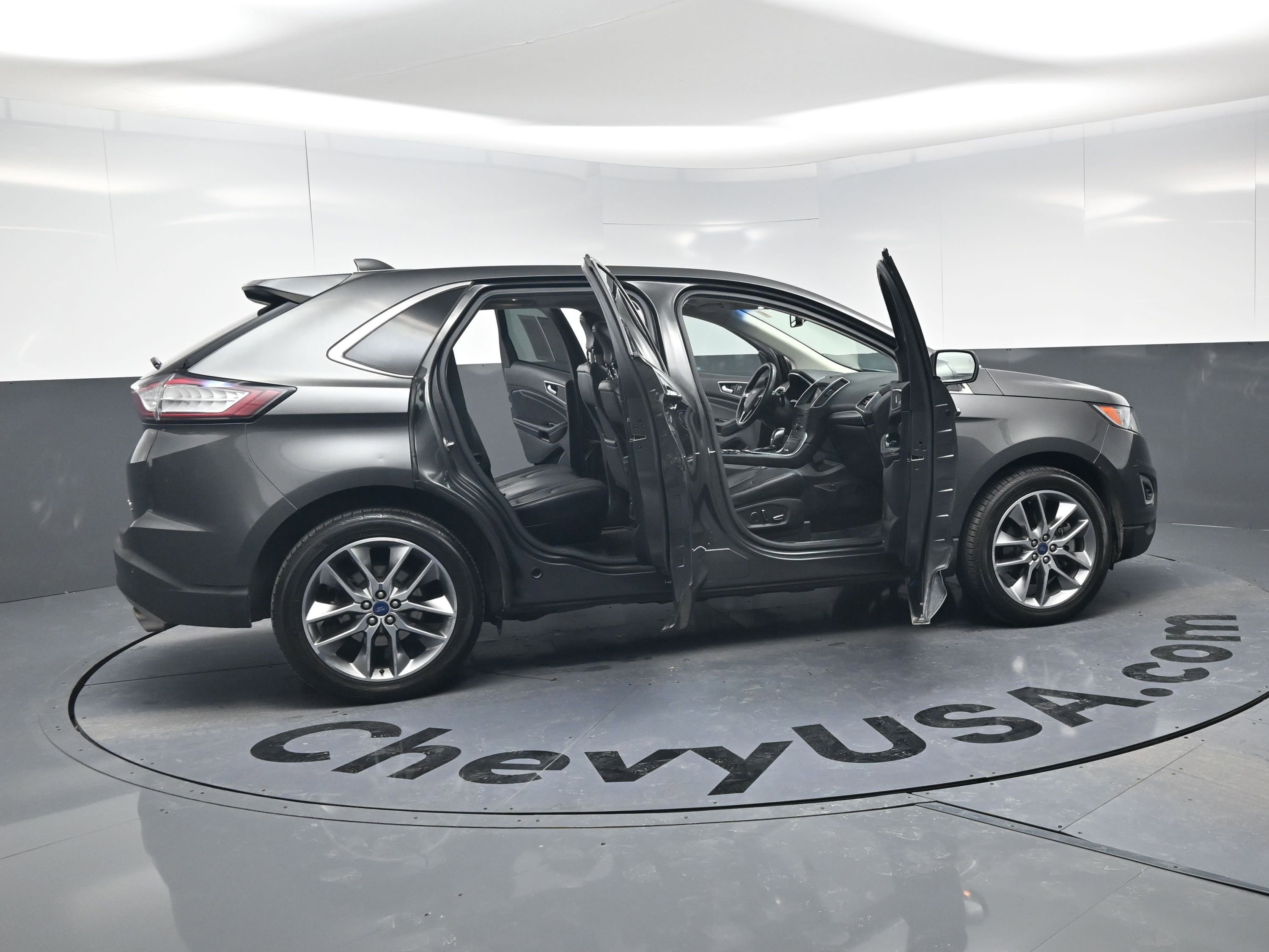 Used 2016 Ford Edge Titanium w/ Equipment Group 301A AWD/4WD image 26