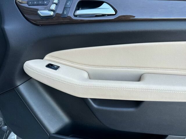 Used 2018 Mercedes-Benz GLS 450 4MATIC image 21