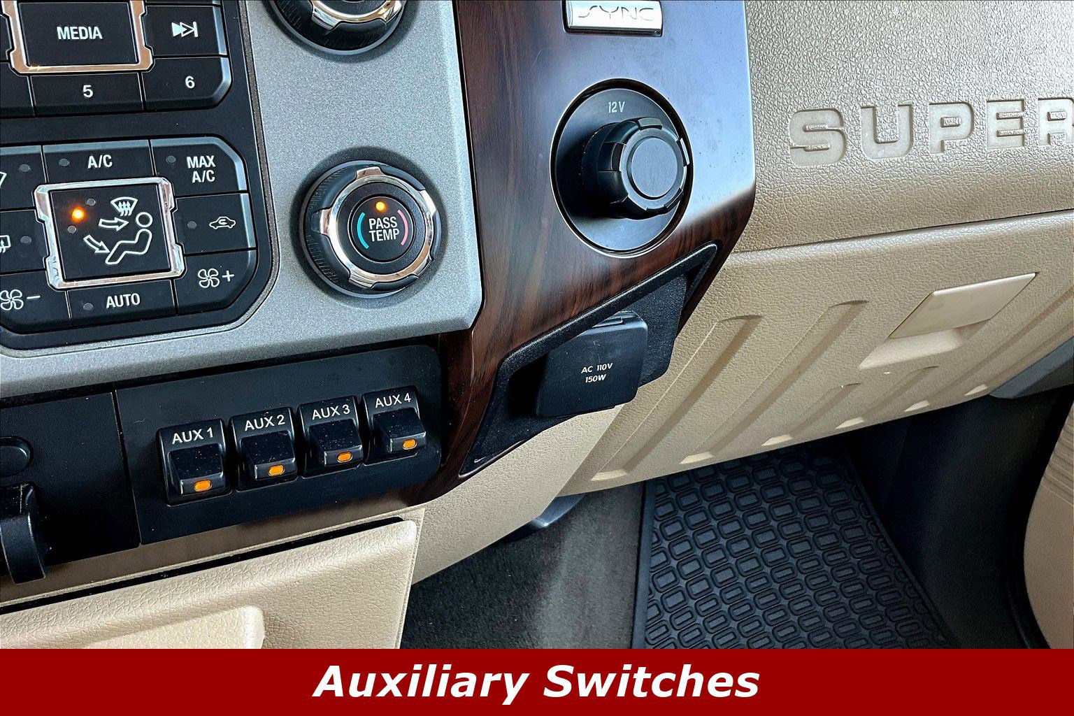 Used 2016 Ford F250 Lariat w/ Lariat Interior Package image 16