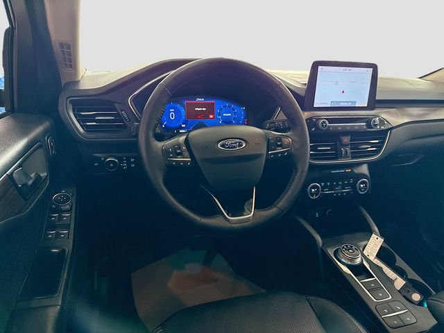 Used 2020 Ford Escape Titanium image 25