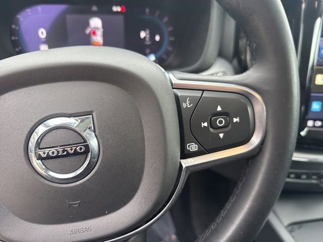Used 2023 Volvo XC60 B5 Core image 20