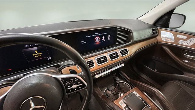 Used 2020 Mercedes-Benz GLS 450 4MATIC image 8