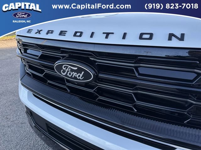 Certified 2025 Ford Expedition Platinum w/ Stealth Performance Package AWD/4WD image 10