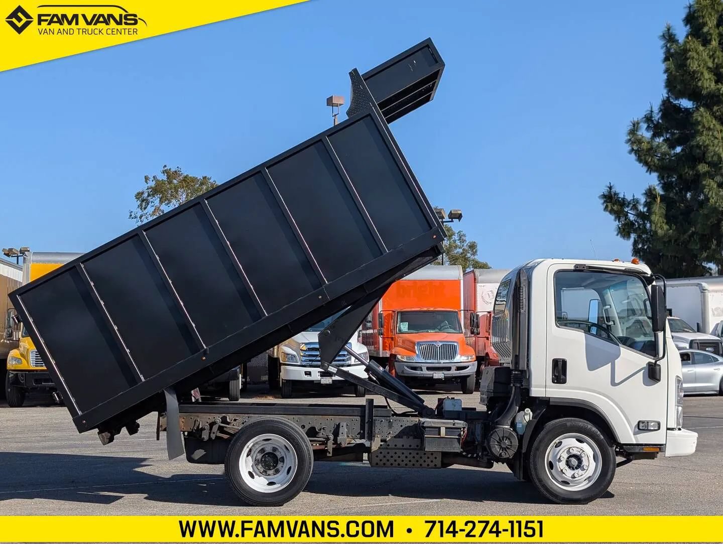 Used 2021 Isuzu NPR RWD image 2