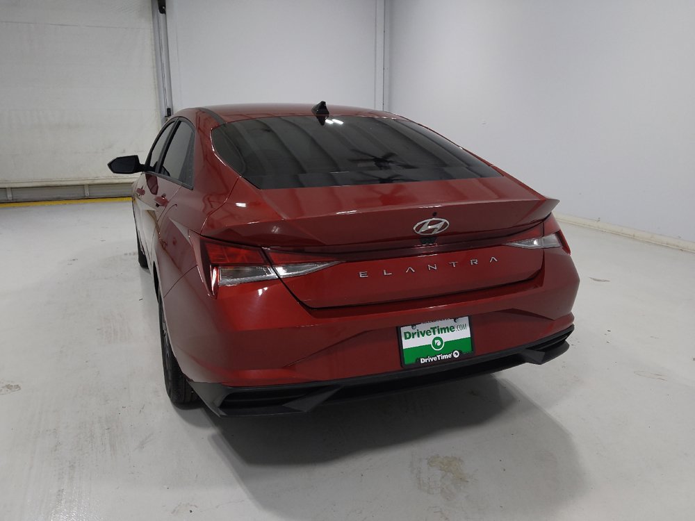 Used 2023 Hyundai Elantra SEL w/ Cargo Package FWD image 6