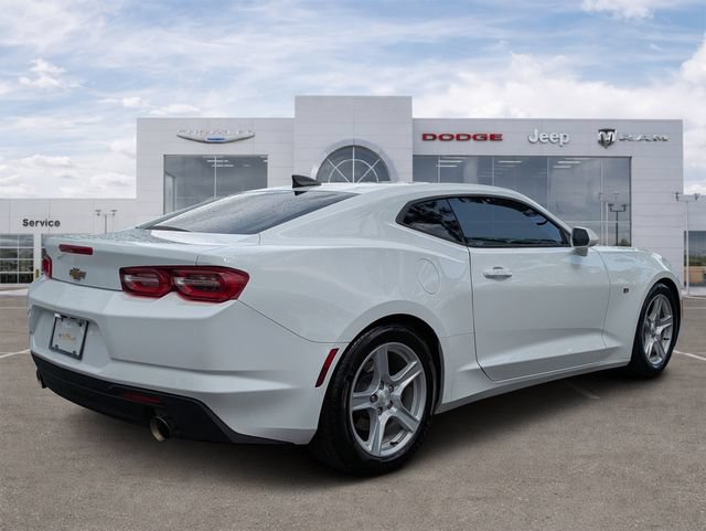 Used 2023 Chevrolet Camaro LT RWD image 3