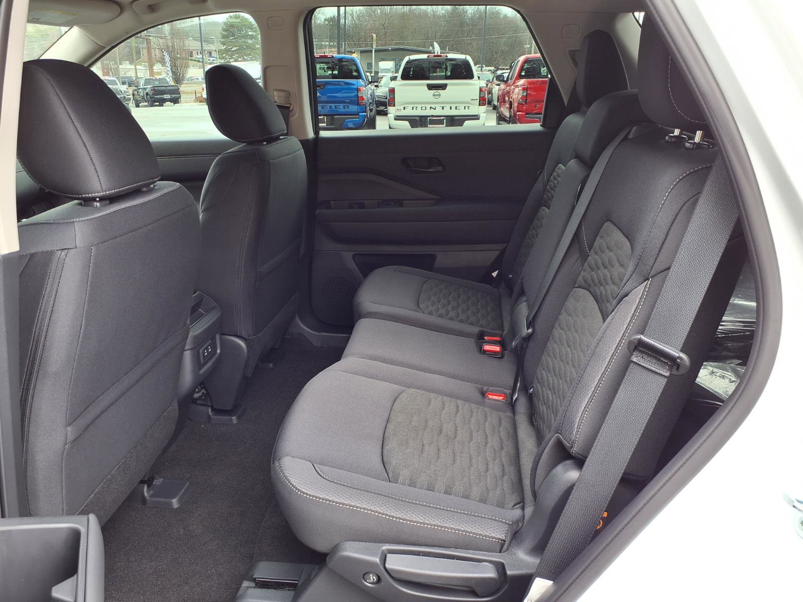 New 2026 Nissan Pathfinder SV image 11