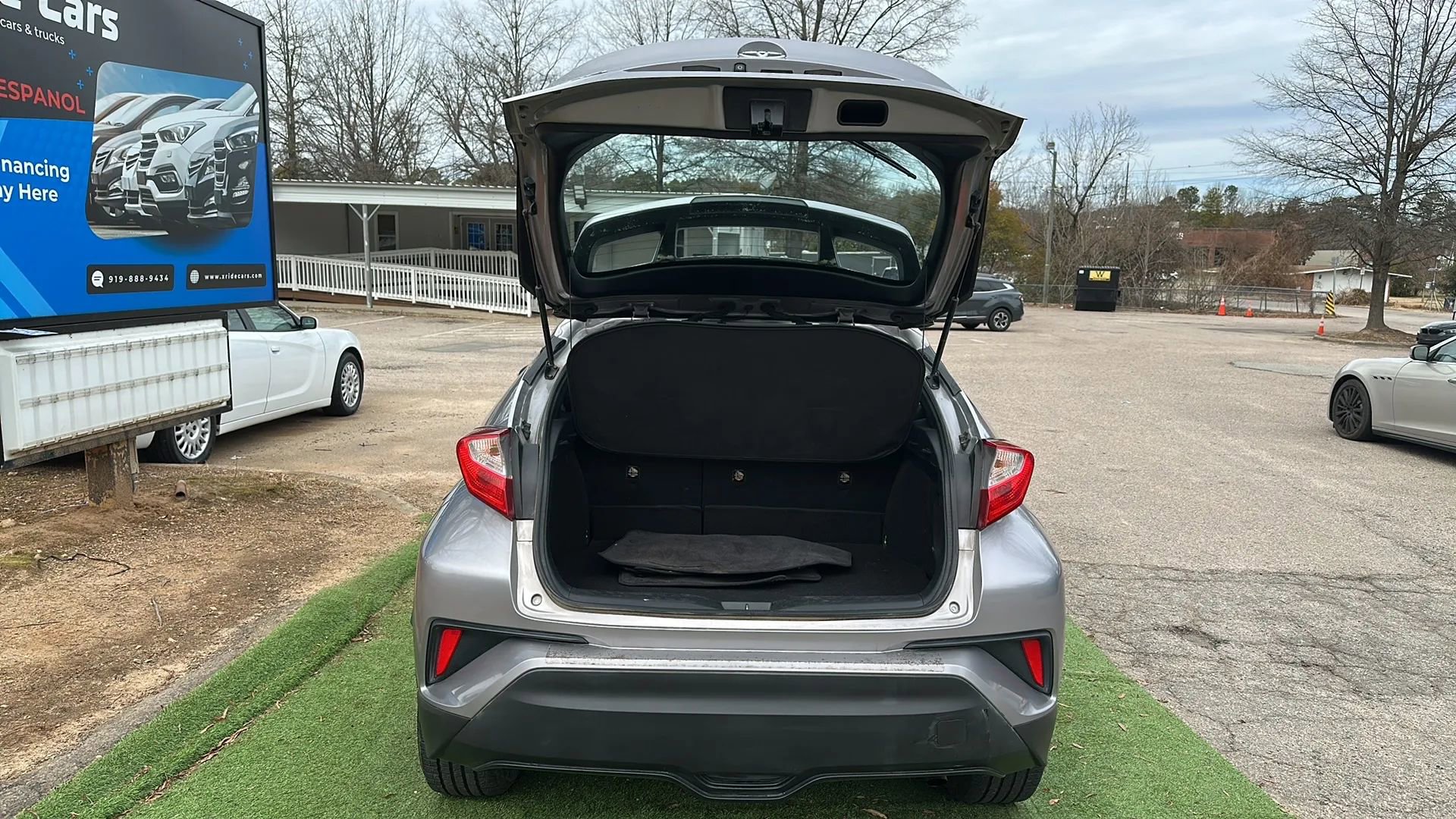 Used 2018 Toyota C-HR image 10