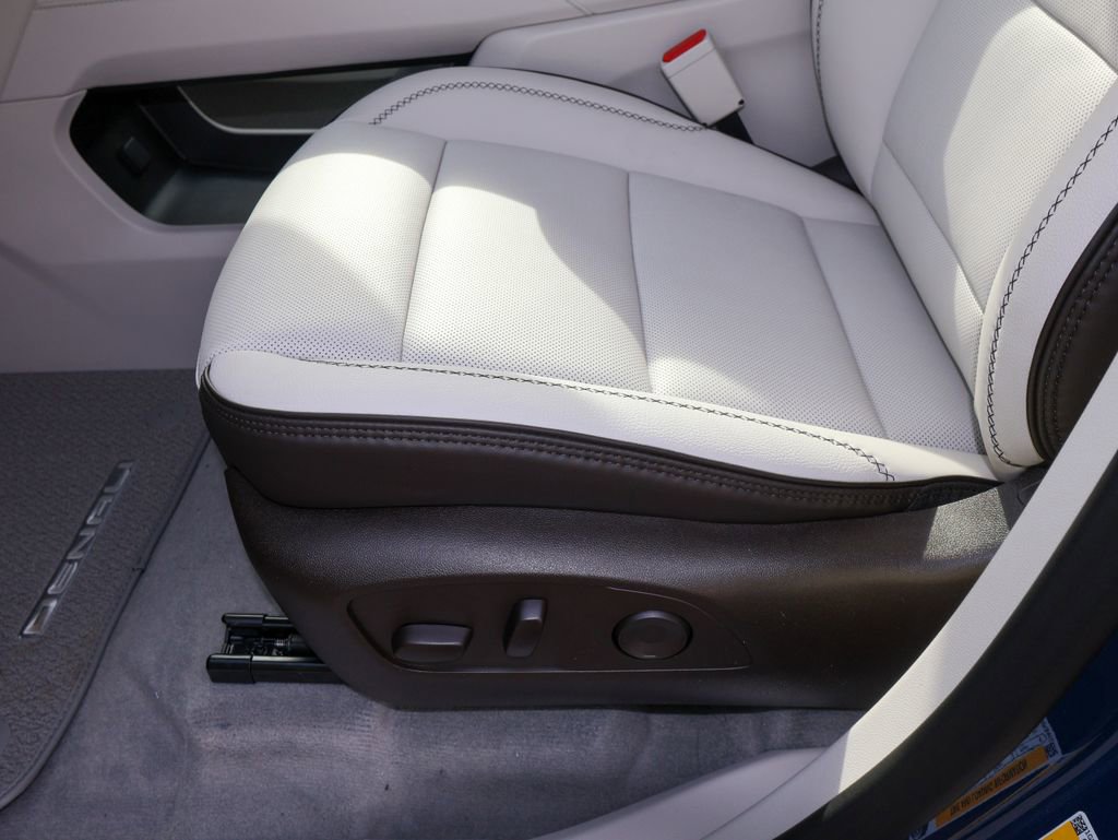 New 2026 GMC Acadia Denali w/ Super Cruise Package image 10