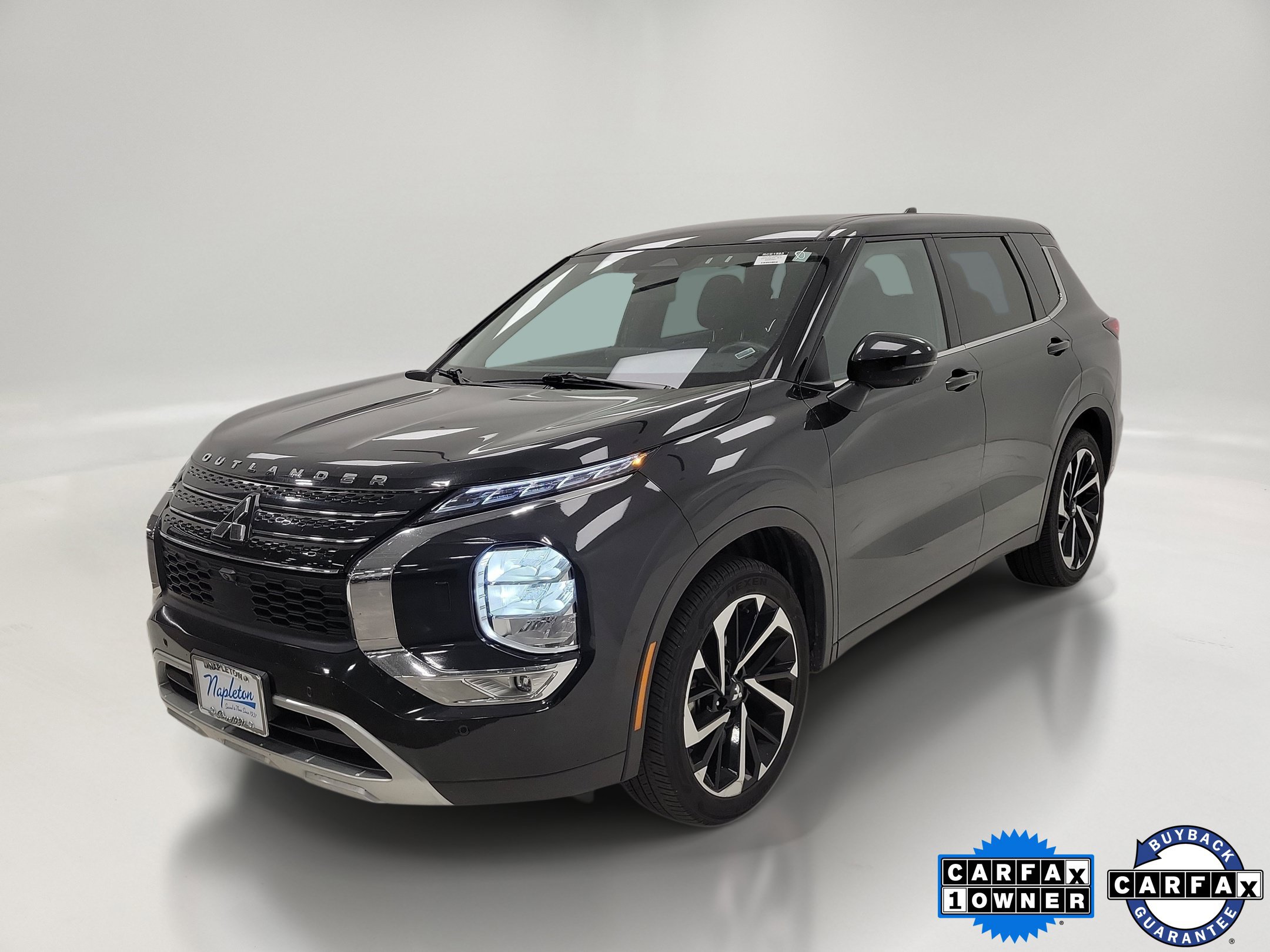 Used 2024 Mitsubishi Outlander SE AWD/4WD image 1