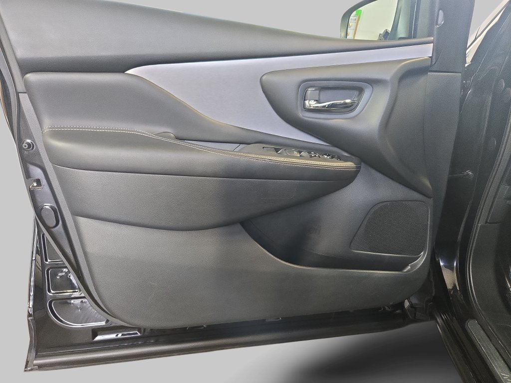 Used 2022 Nissan Murano SV AWD/4WD image 31