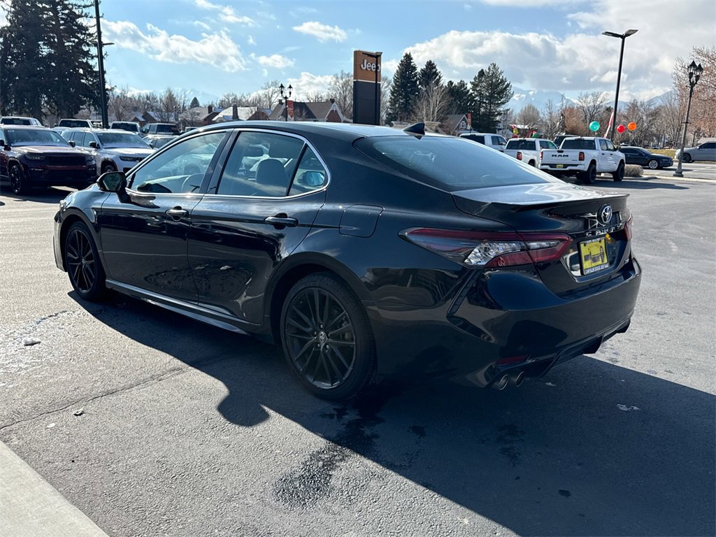 Used 2023 Toyota Camry XSE image 3