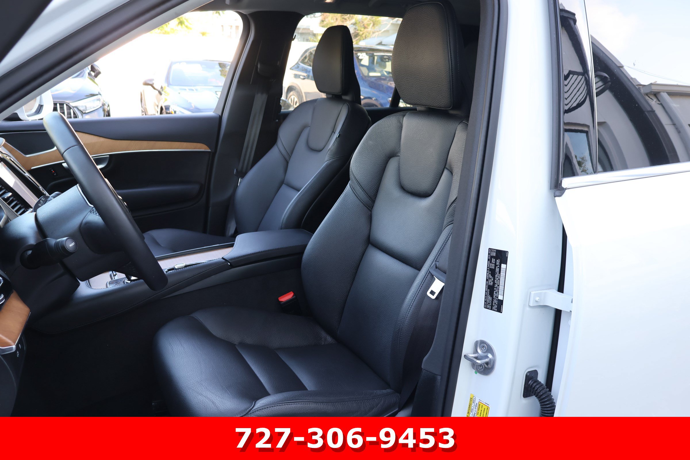Used 2024 Volvo XC90 T8 Plus w/ Protection Package Premier AWD/4WD image 2