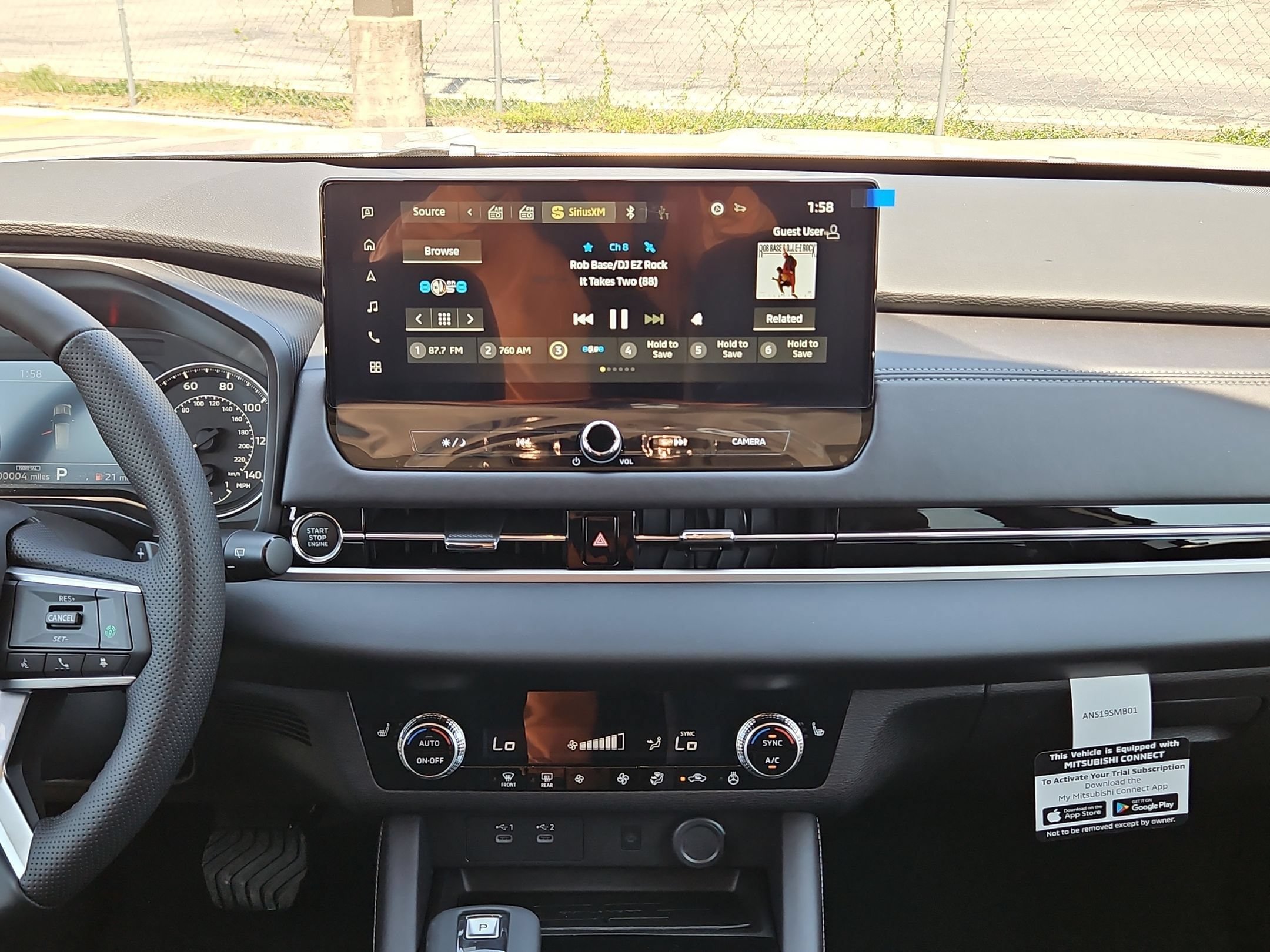 New 2026 Mitsubishi Outlander SE FWD image 16