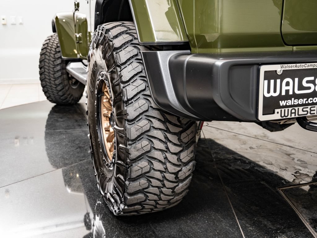 Used 2021 Jeep Wrangler Unlimited Sahara AWD/4WD image 53