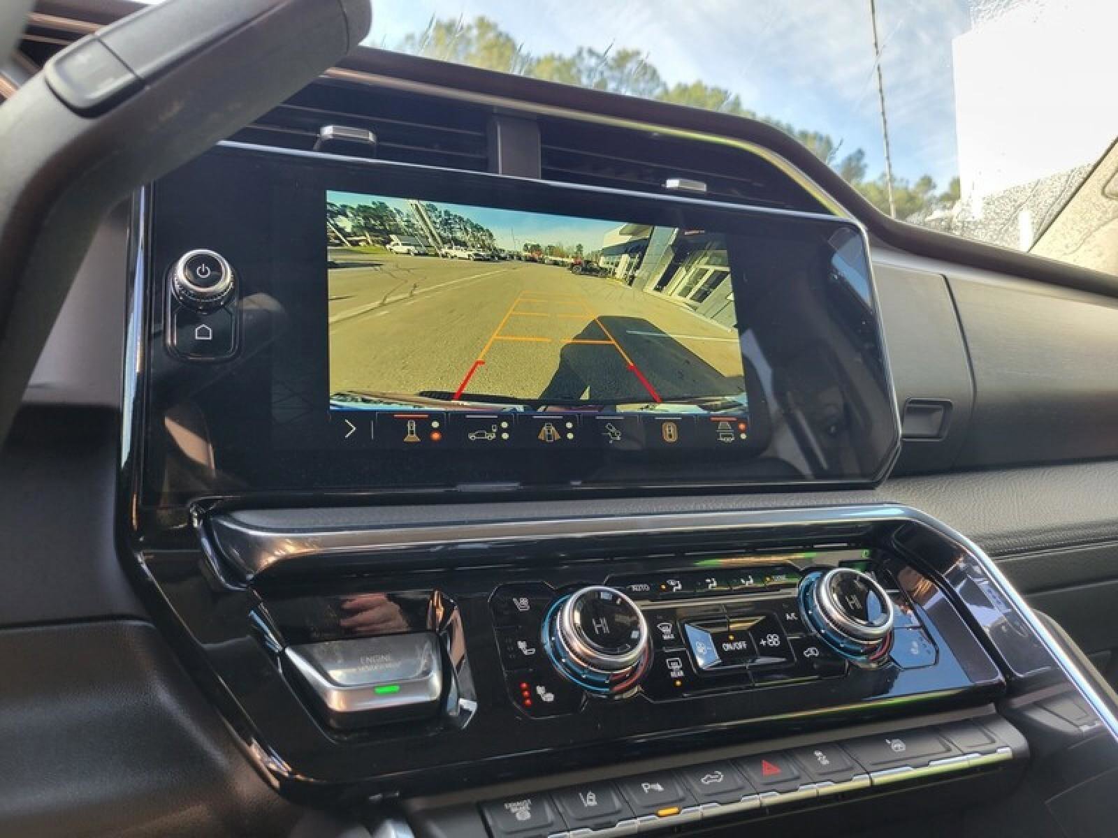 New 2026 GMC Sierra 3500 Denali w/ Denali Reserve Package image 15