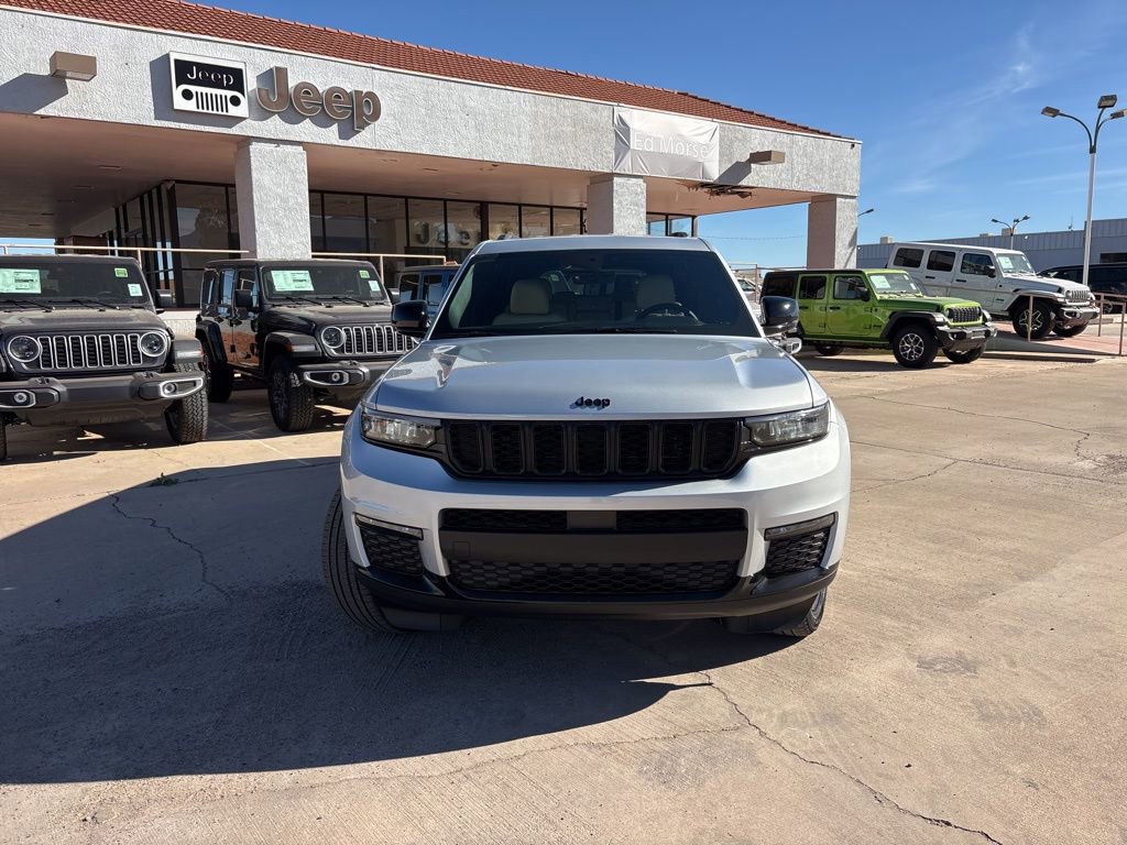 New 2025 Jeep Grand Cherokee L Limited w/ Black Appearance Package image 2