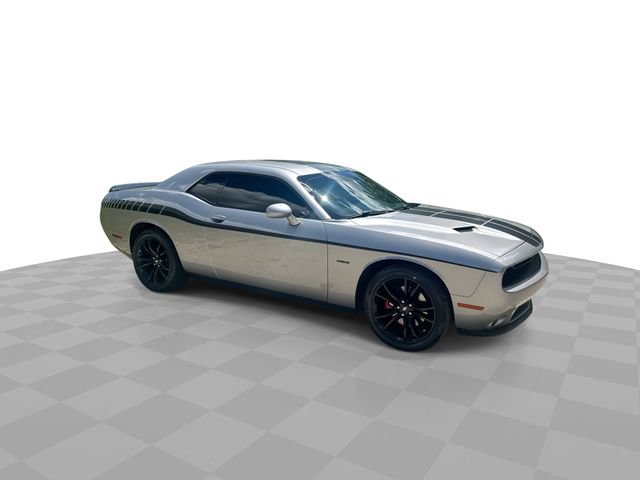 Used 2017 Dodge Challenger R/T w/ Blacktop Package RWD image 3