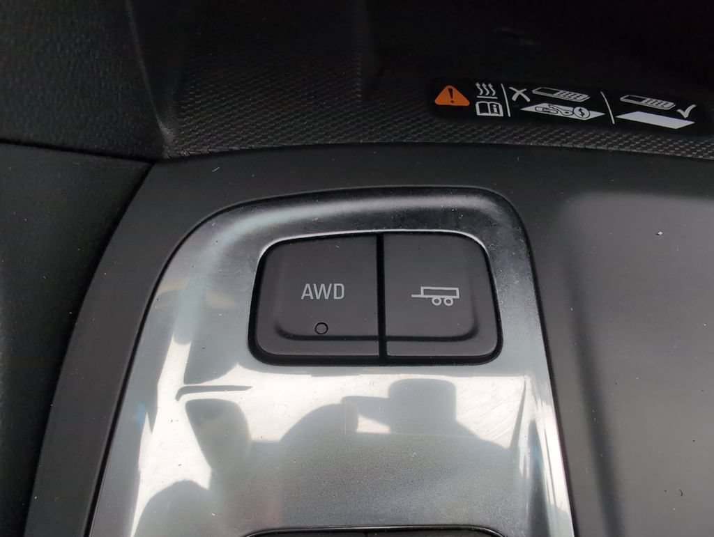 Used 2020 Chevrolet Equinox Premier AWD/4WD image 28