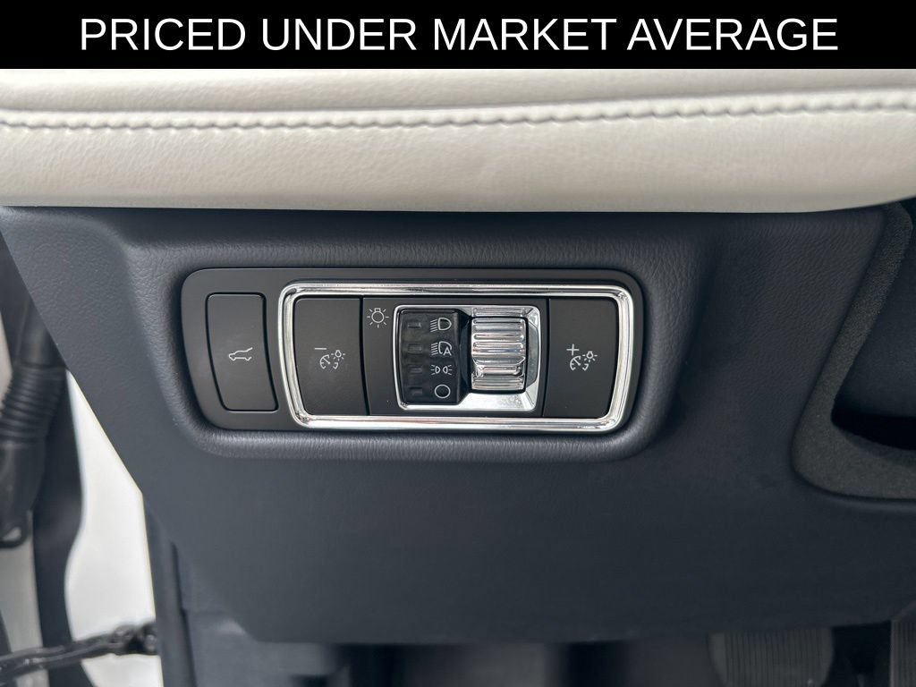 Used 2025 Lincoln Aviator Reserve w/ Equipment Group 201A AWD/4WD image 14