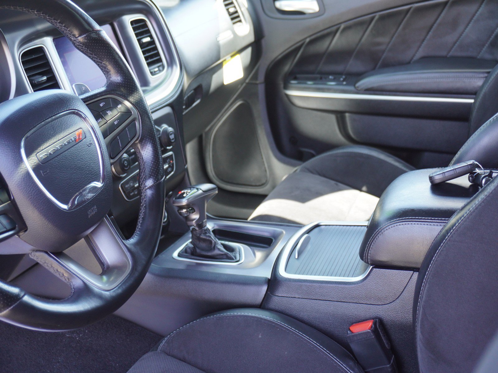Used 2020 Dodge Charger R/T w/ Plus Group RWD image 22