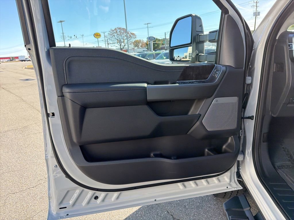 New 2026 Ford F250 Lariat w/ Black Appearance Package image 13