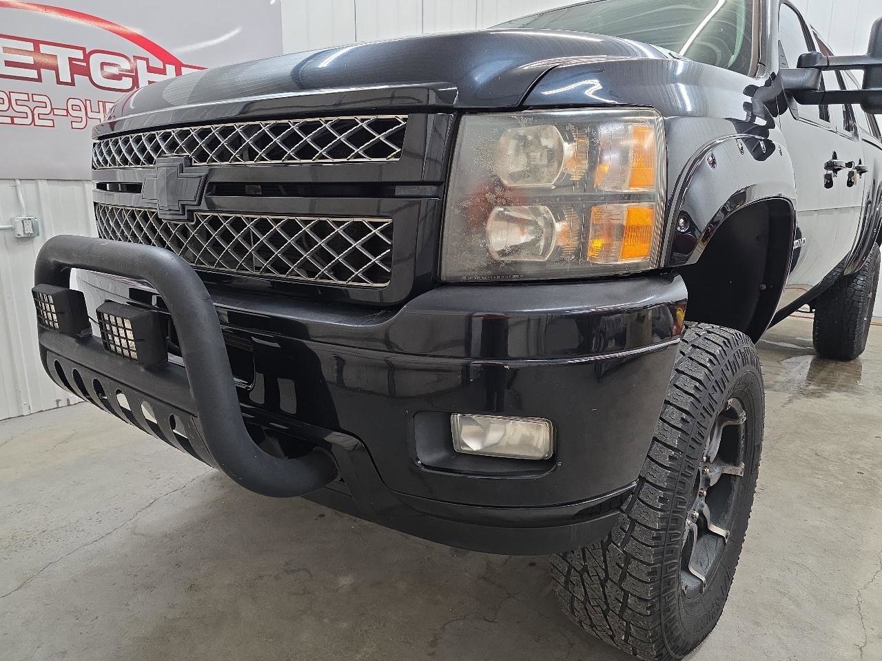 Used 2013 Chevrolet Silverado 2500 LTZ w/ LTZ Plus Package image 6