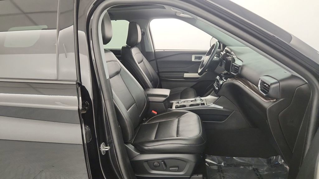 Used 2022 Ford Explorer Limited w/ Equipment Group 301A image 40