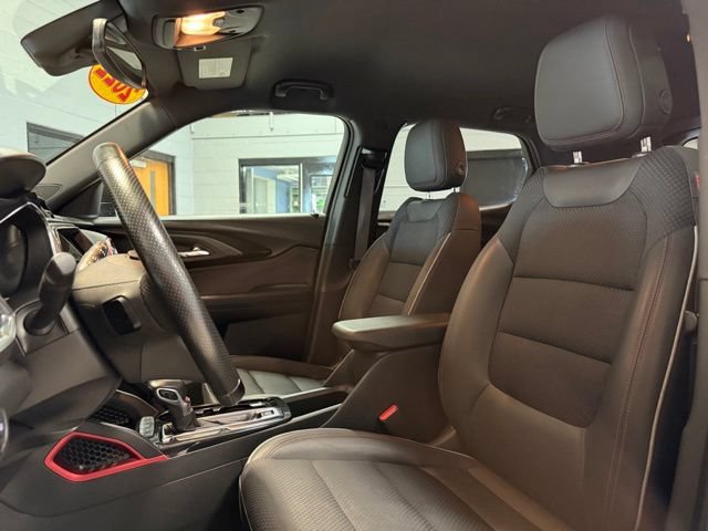 Used 2022 Chevrolet TrailBlazer RS w/ Convenience Package AWD/4WD image 9