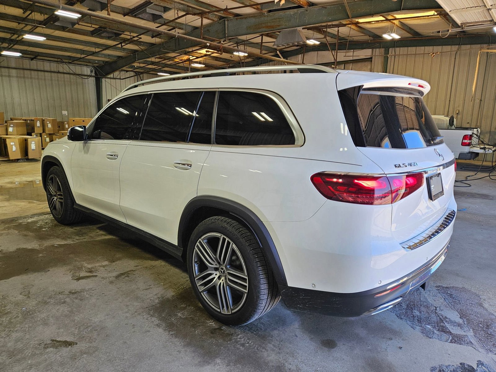 Used 2024 Mercedes-Benz GLS 450 4MATIC image 3