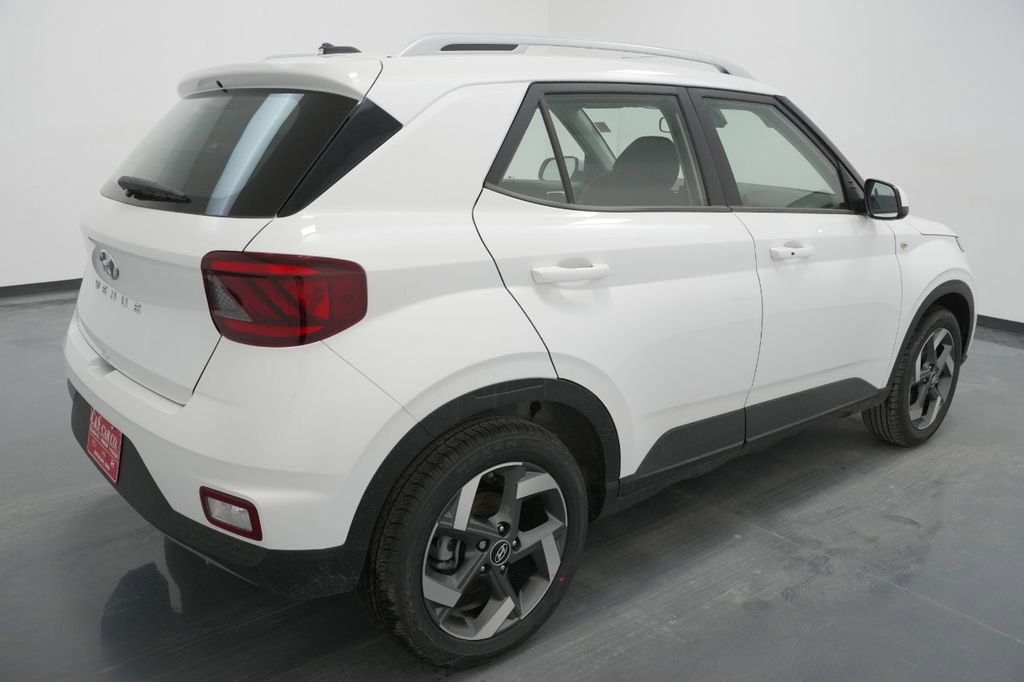 New 2025 Hyundai Venue SEL image 10