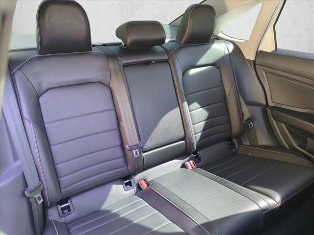 Used 2023 Volkswagen Jetta SE image 21