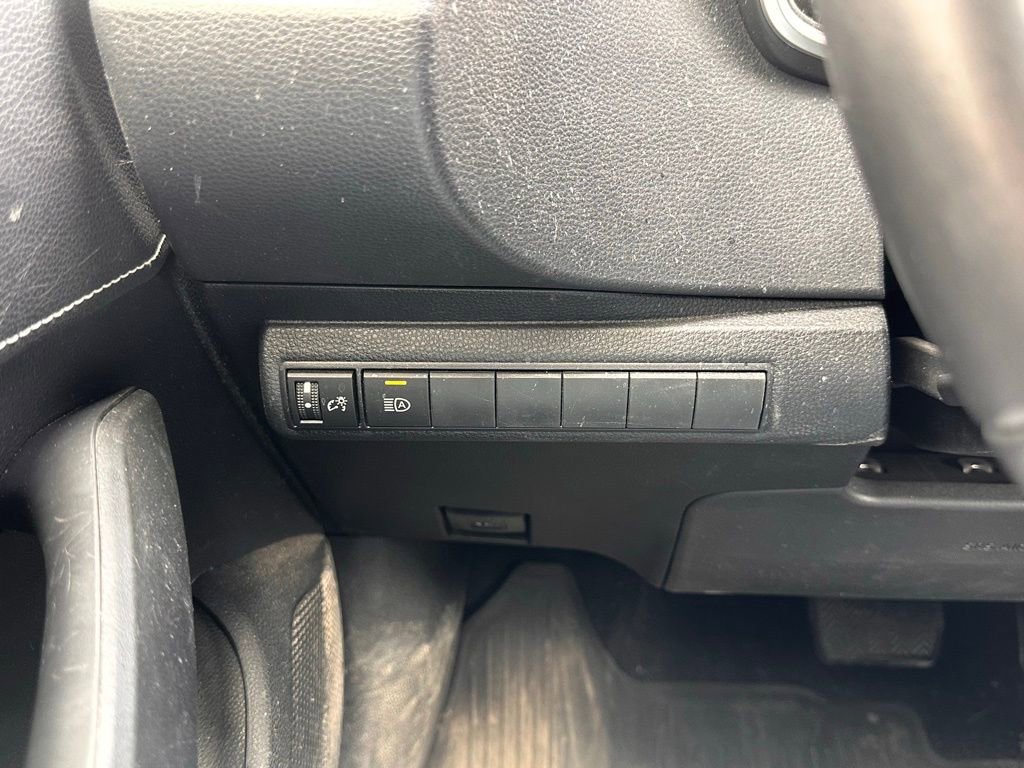 Used 2023 Toyota Corolla SE FWD image 29