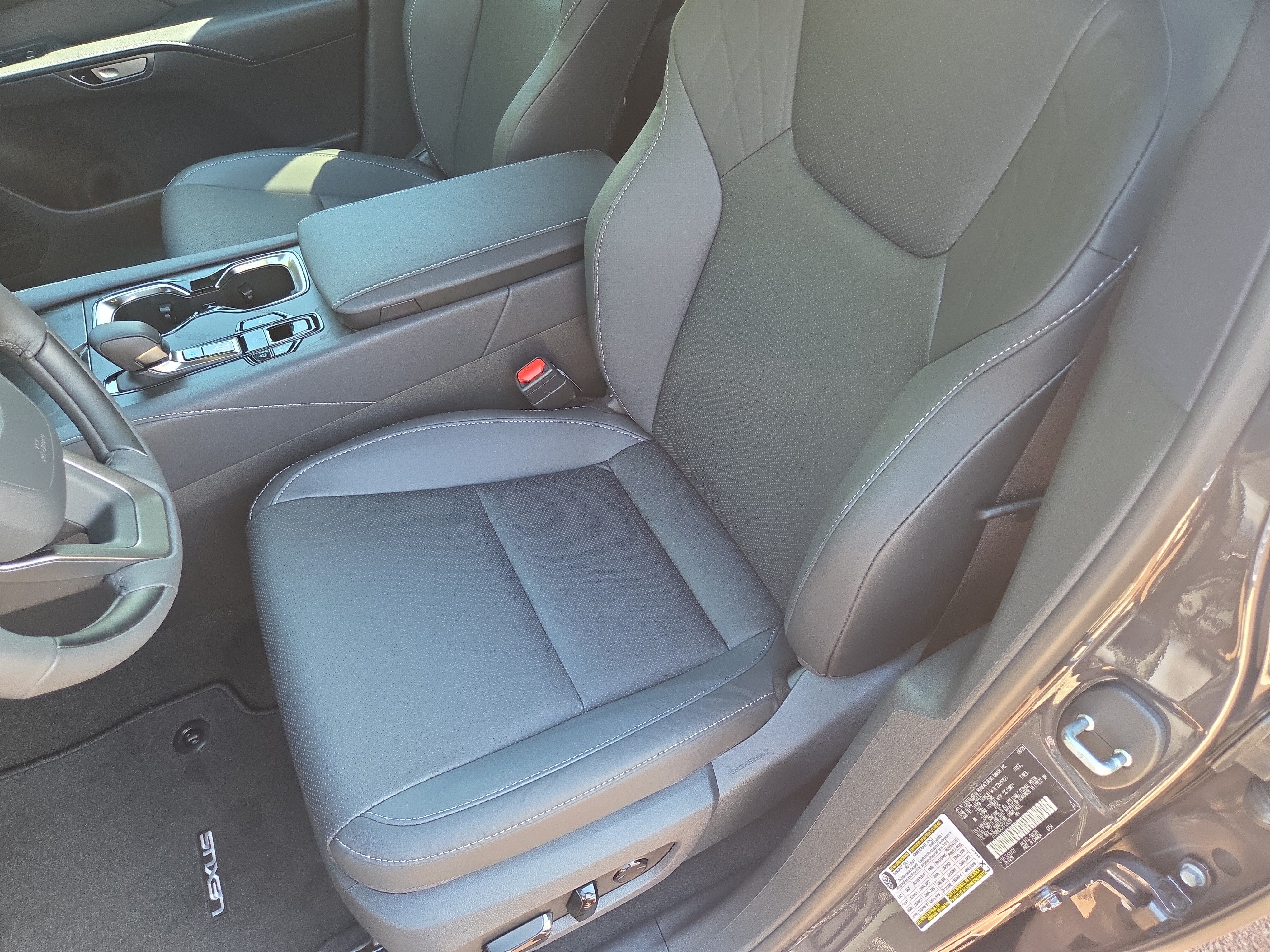 New 2026 Lexus RX 350h AWD/4WD image 7