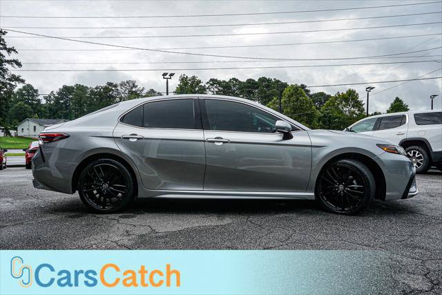 Used 2023 Toyota Camry XSE FWD image 5
