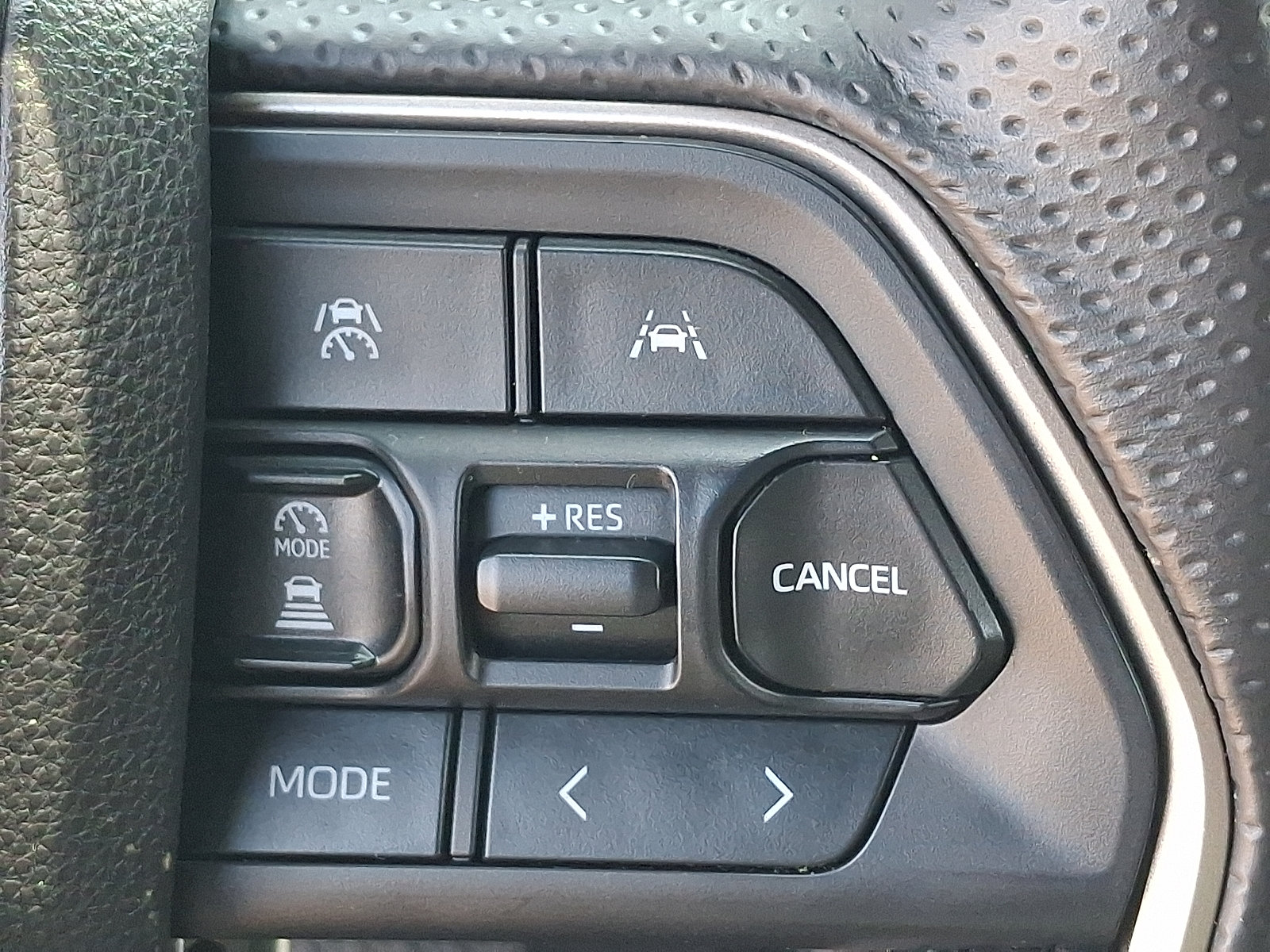 Certified 2025 Toyota 4Runner SR5 AWD/4WD image 22