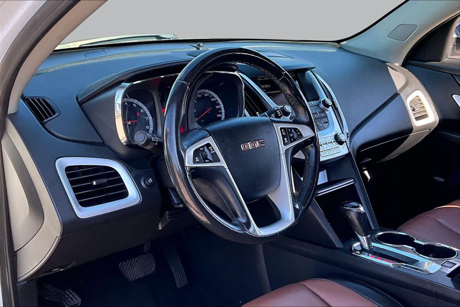 Used 2017 GMC Terrain SLT w/ Driver Alert Package I FWD image 15