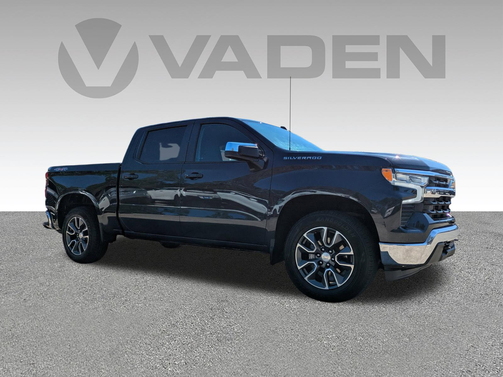 Used 2022 Chevrolet Silverado 1500 LT image 3
