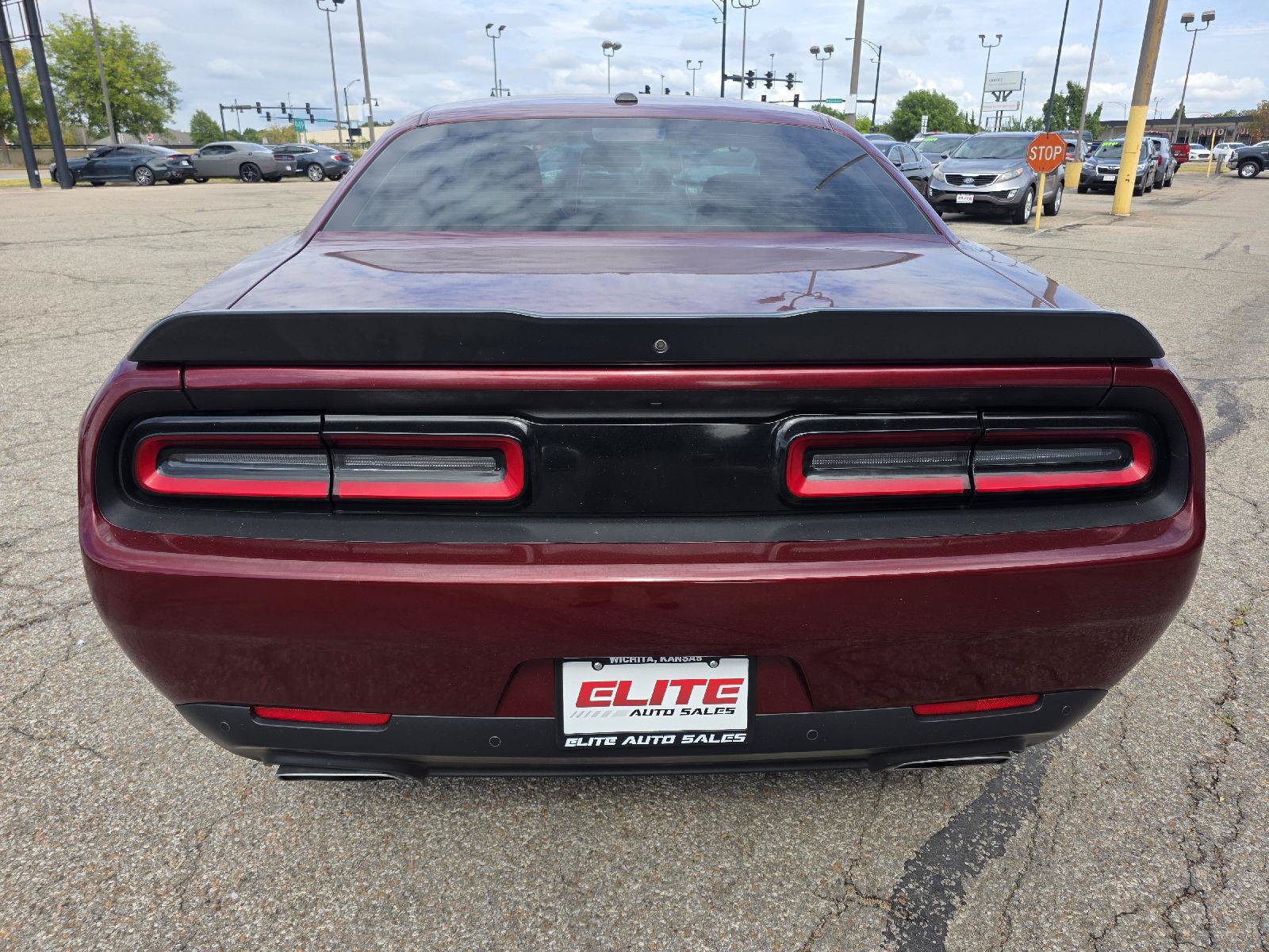 Used 2021 Dodge Challenger R/T w/ Blacktop Package RWD image 6