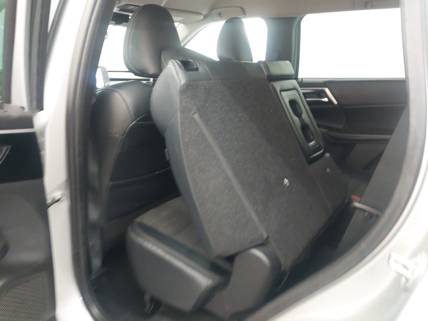 Used 2022 Mitsubishi Outlander SEL Black Edition image 7