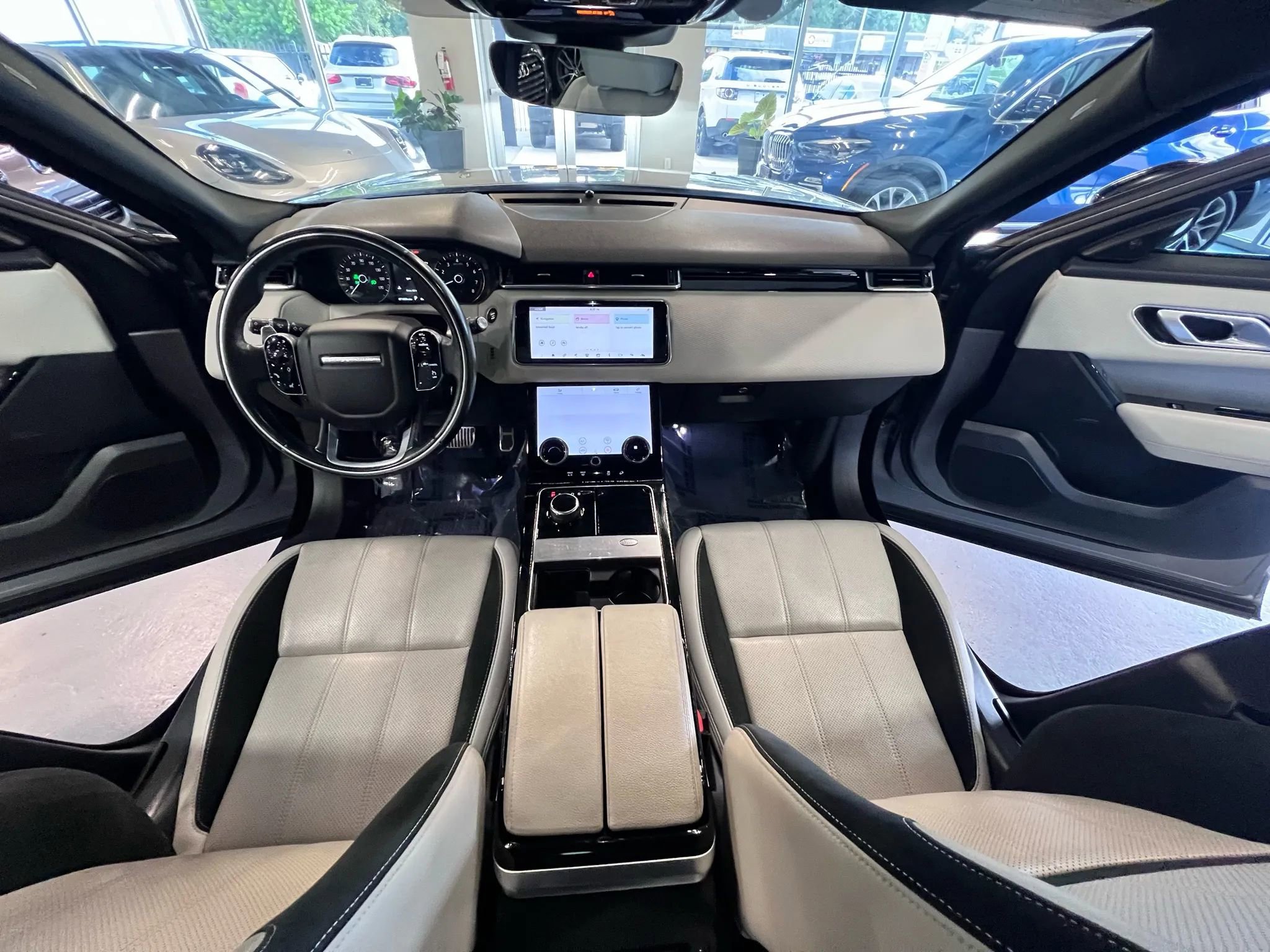 Used 2020 Land Rover Range Rover Velar R-Dynamic S image 14