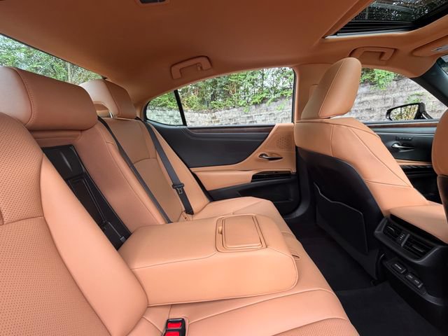 Certified 2024 Lexus ES 300h w/ Premium Package FWD image 38