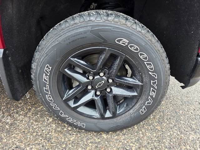 Used 2020 Chevrolet Silverado 1500 Custom Trail Boss w/ Custom Convenience Package AWD/4WD image 7